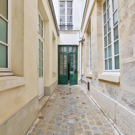 New & Design Studios In The Heart Of Le Marais Париж Екстериор снимка