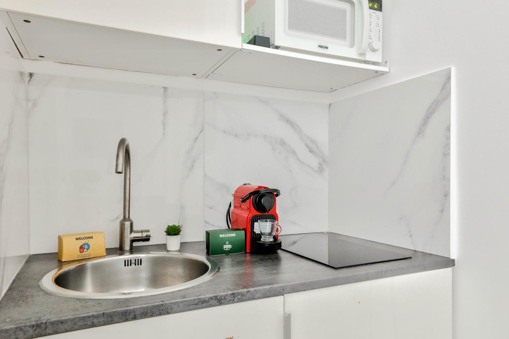 New & Design Studios In The Heart Of Le Marais Париж Екстериор снимка